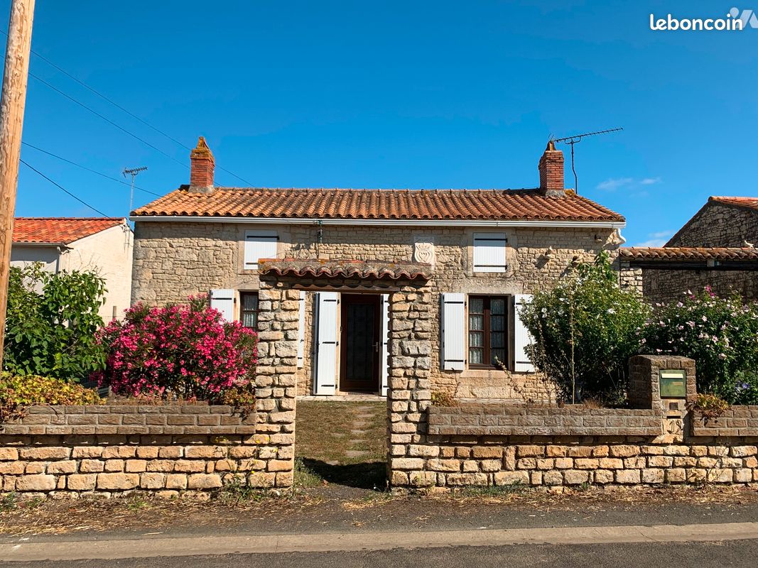 Maison 8 pièces 89 m² · à Nalliers · 89 m² · 136 300 €