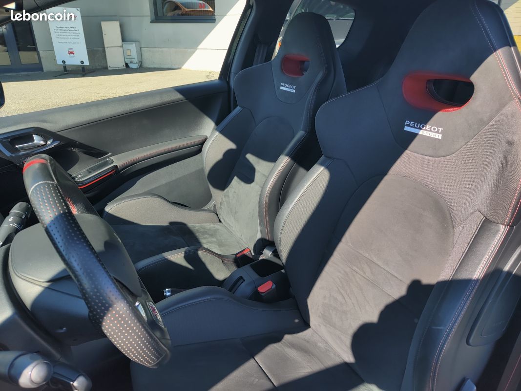 PEUGEOT 208 GTi 1.6 30Th Numérotée 898 (image 16)