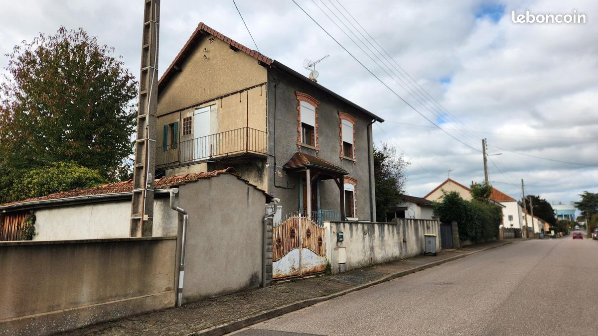Maison 4 pièces 135 m² · à Montceau-les-Mines · 135 m² · 150 000 €