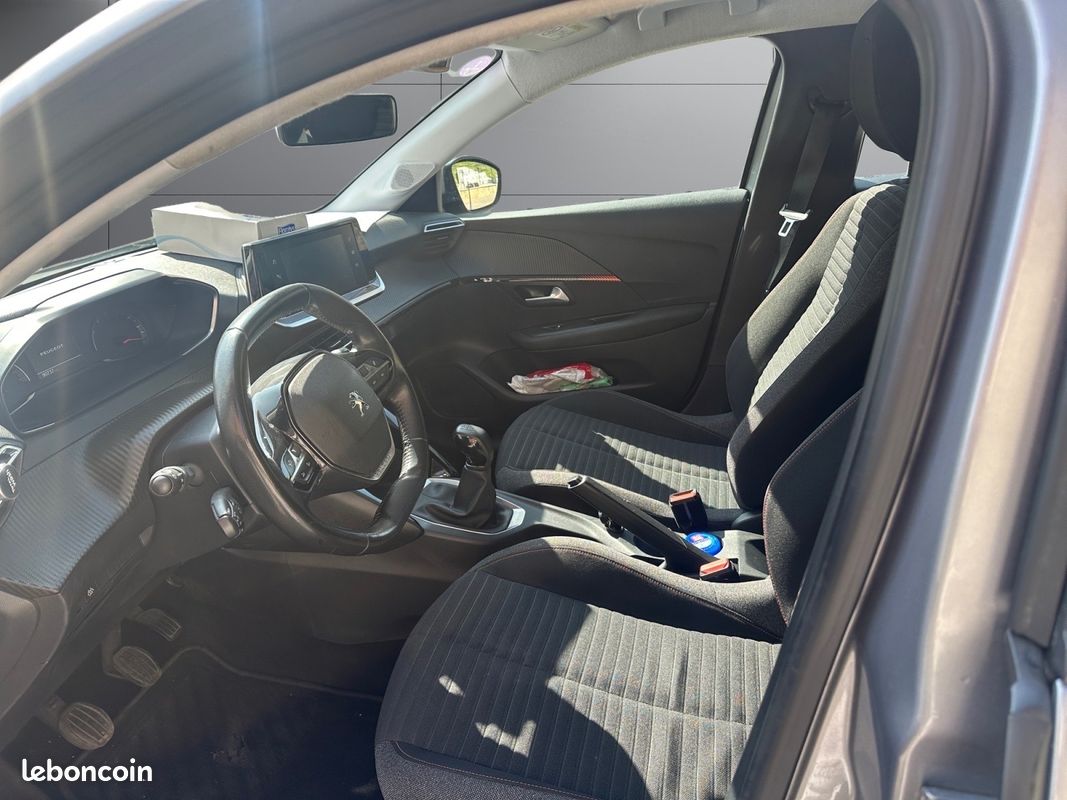 PEUGEOT 208 BUSINESS Active Business ( SUIVIE UNIQUEMENT PEUGEOT + Distribution effectuée ) (image 10)