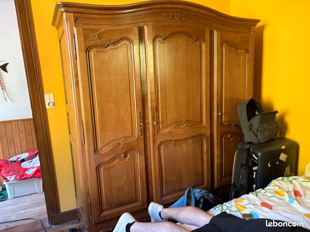 Armoire penderie en chêne (image 1)