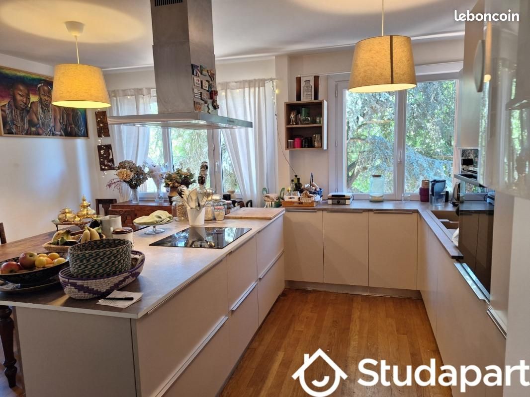Appartement 5 pièces 102 m² · à Marly-le-Roi · 102 m² · 750 €