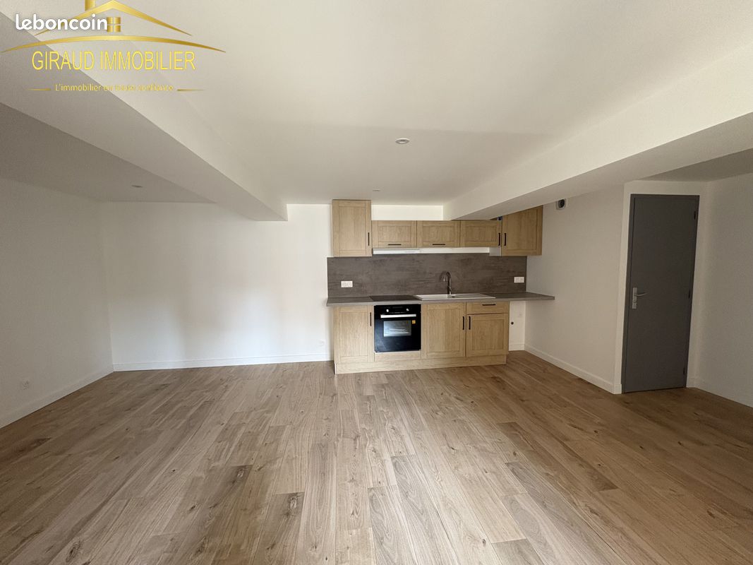 Appartement 2 pièces 53 m² · à Charlieu · 53 m² · 510 €