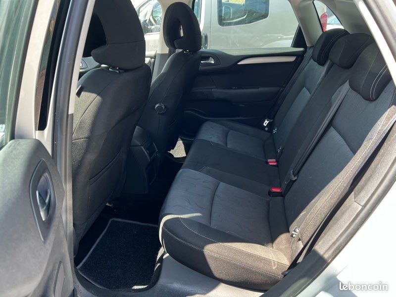 Citroën C4 1.6 e-HDI 112 cv / modèle sans adblue (image 8)