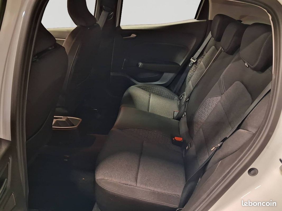 RENAULT Clio Blue dCi 85 Business (image 12)