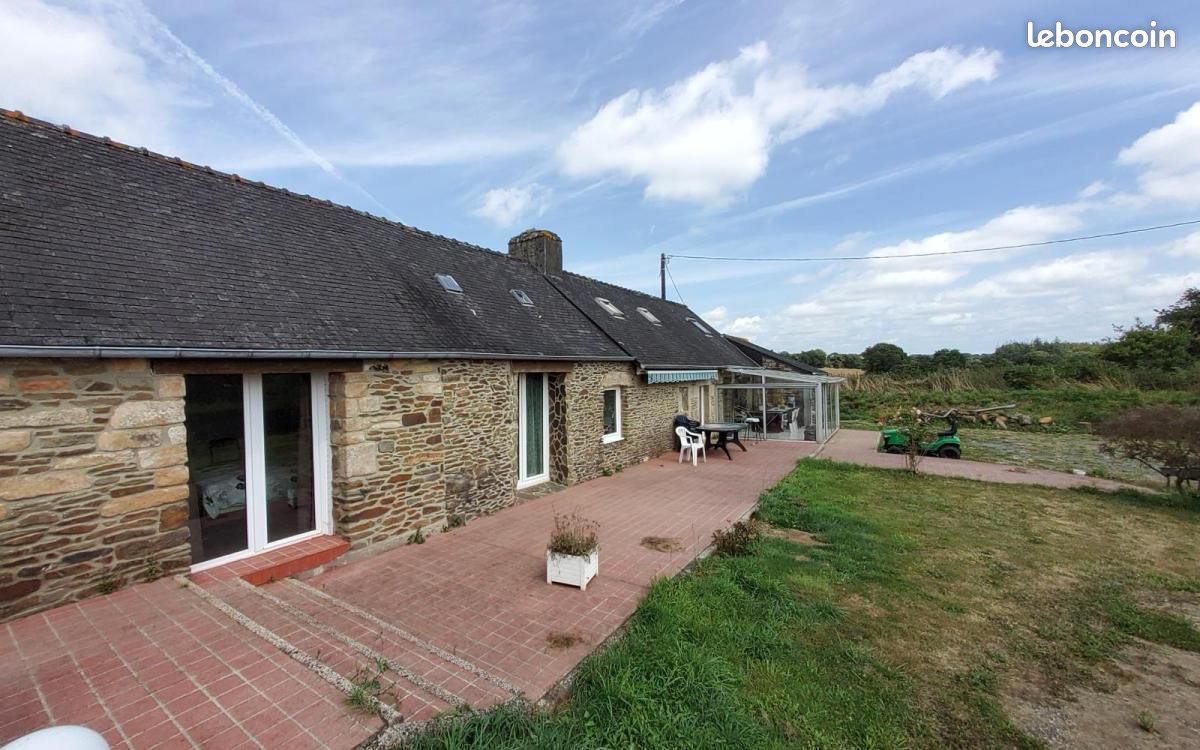 Maison 5 pièces 142 m² · à Trébrivan · 142 m² · 227 700 €