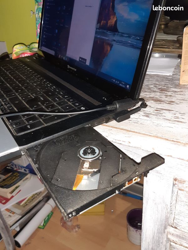 Vente PC HP reconditionné Packard Bell 17 pouces avec lecteur DVD (image 3)