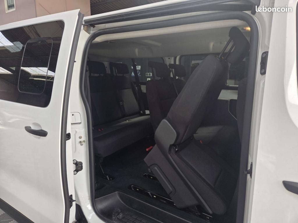 TOYOTA PROACE 1.5 120 D-4D - (RC22) Combi Long Dynamic / TVA Récupérable (image 14)