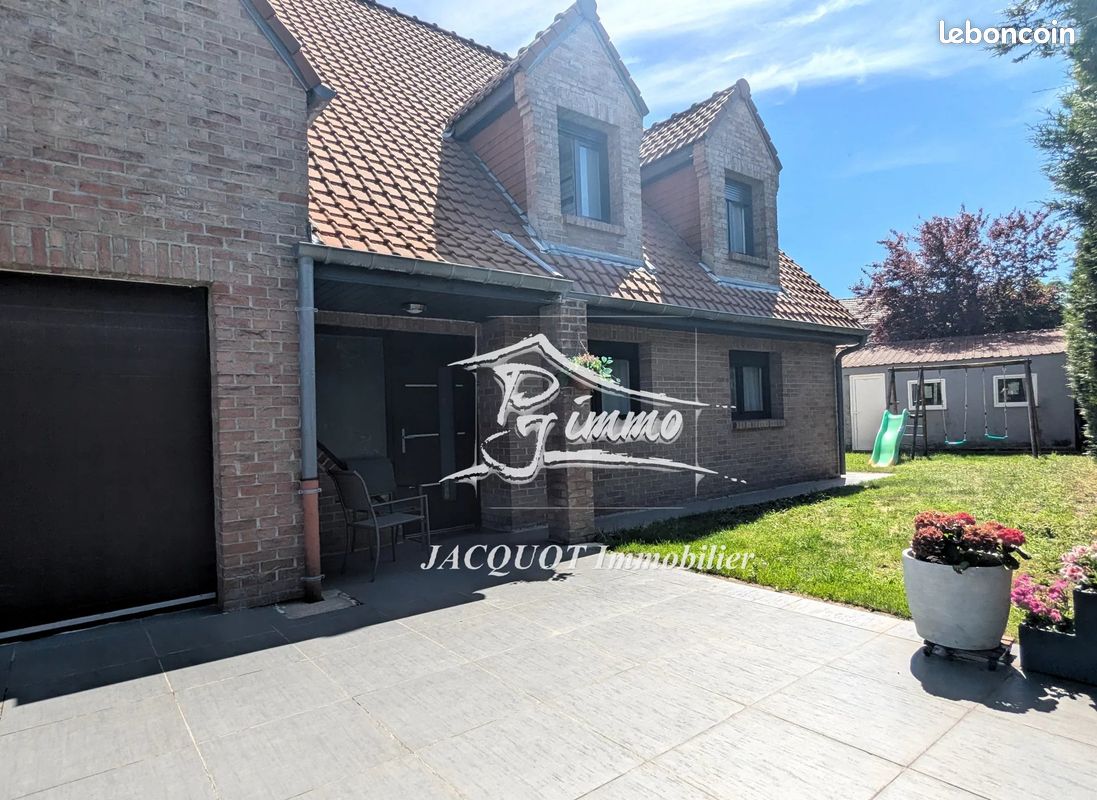 Maison 7 pièces 212 m² · à Halluin · 212 m² · 500 000 €