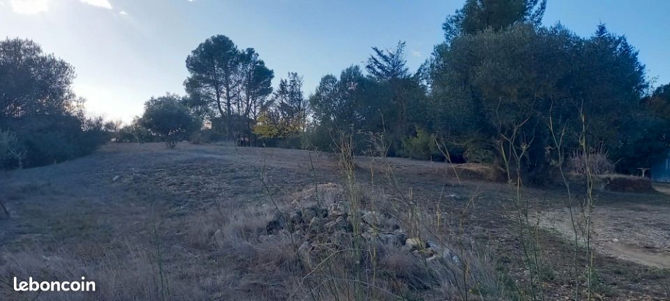 Terrain 442 m² Moussan · 109 000 €