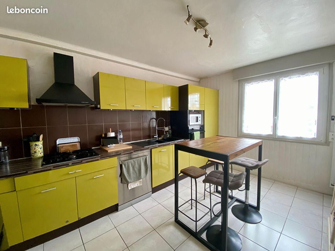 Appartement 3 pièces 86 m² · à Loudéac · 86 m² · 666 €