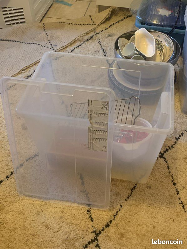 Caisse de rangement en plastique (image 1)