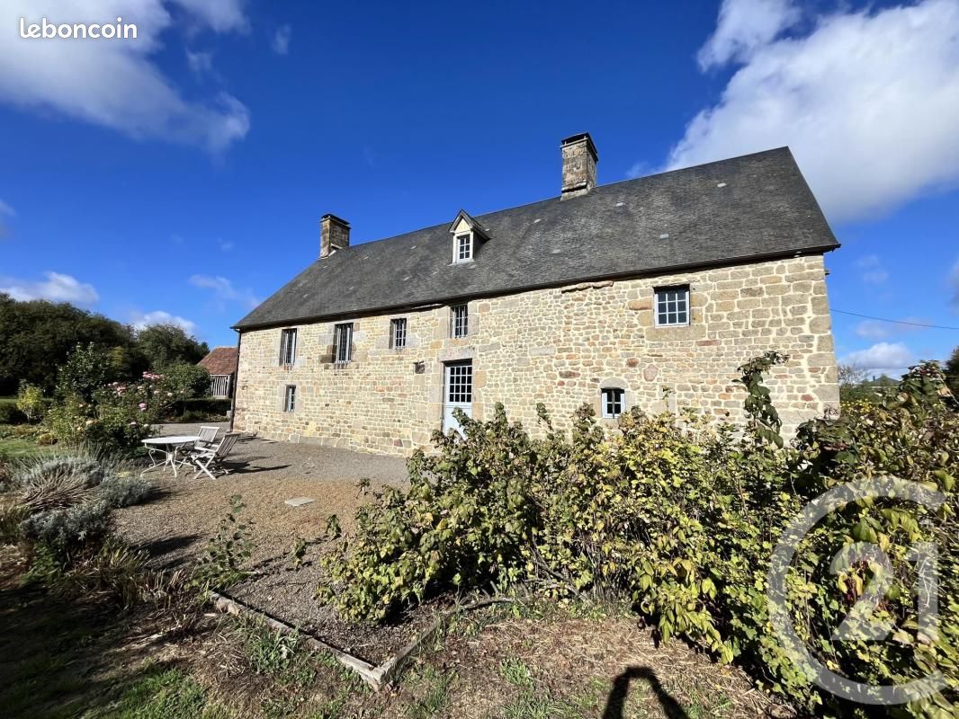 Maison 8 pièces 246 m² · à Bellou-en-Houlme · 246 m² · 495 000 €