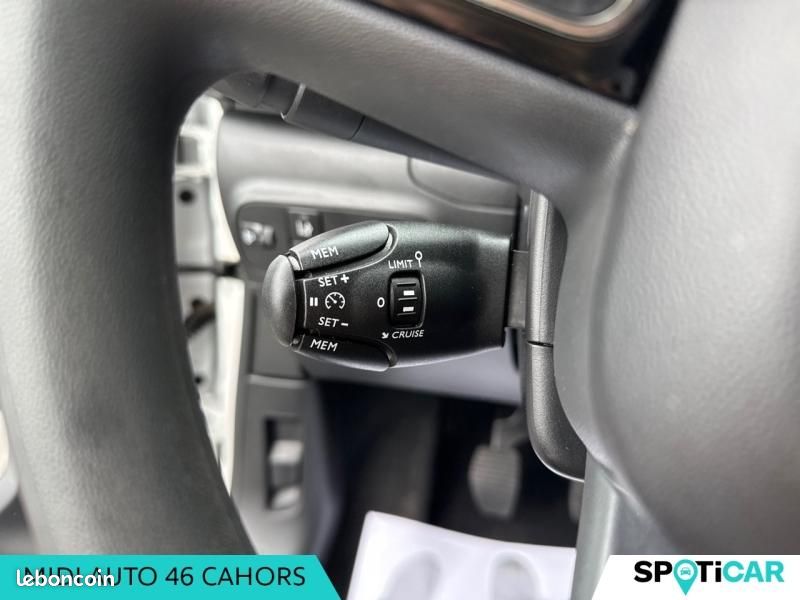 Citroen C3 1.2 PureTech 83ch S&S YOU (image 14)