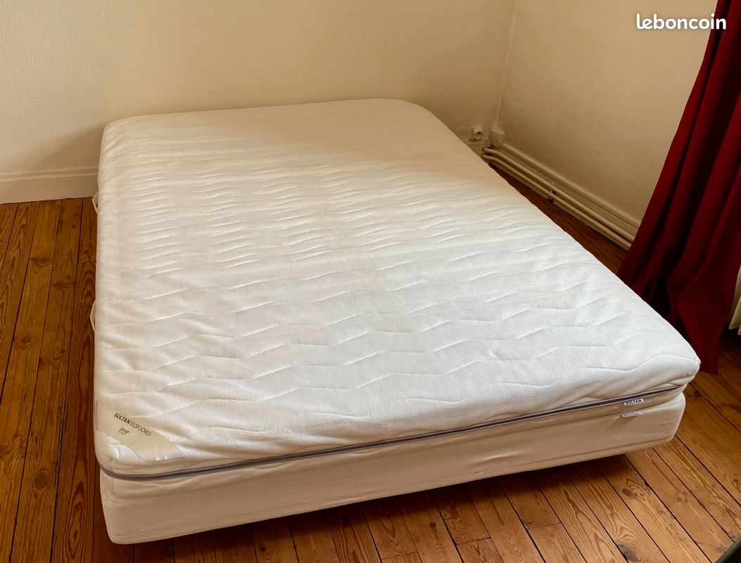 SOMMIER à LATTES IKEA avec très jolis PIEDS INOX + MATELAS IKEA SULTAN les deux quasi-neuf (image 3)