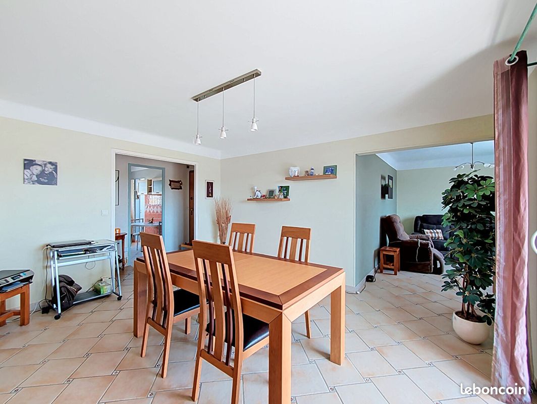 Appartement 4 pièces 81 m² · à Sénas · 81 m² · 1 080 €/mois