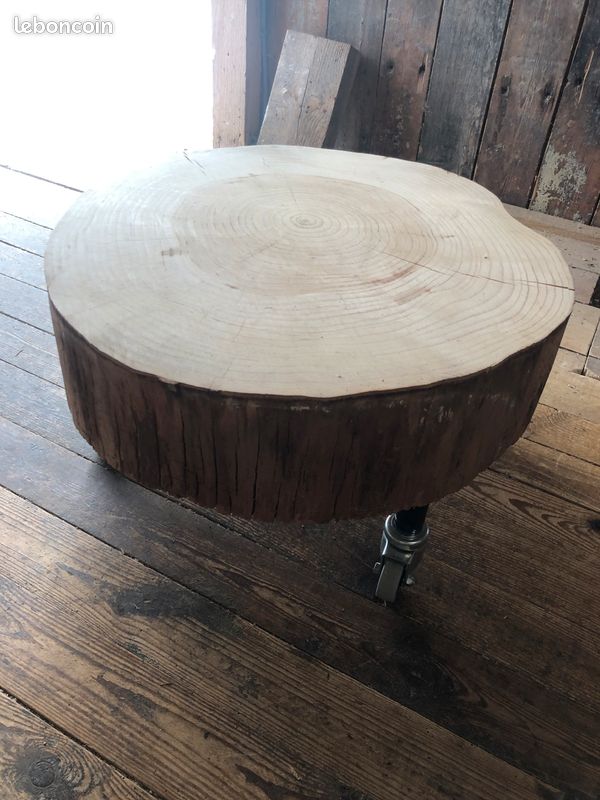 Table basse design en cèdre (image 1)
