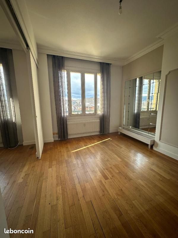 Appartement 3 pièces 75 m² · à Saint-Étienne · 75 m² · 720 €