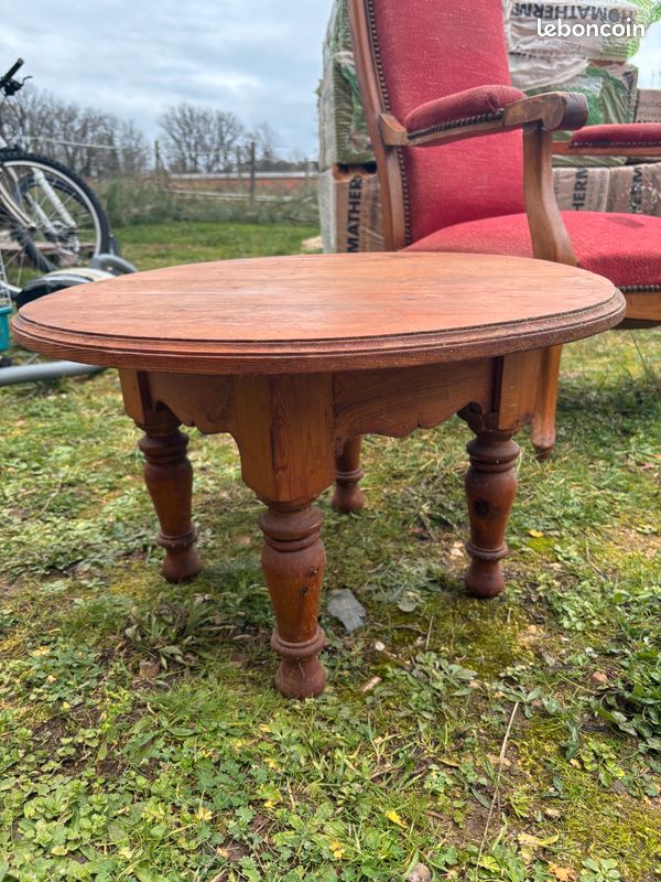 Table basse en bois (image 1)
