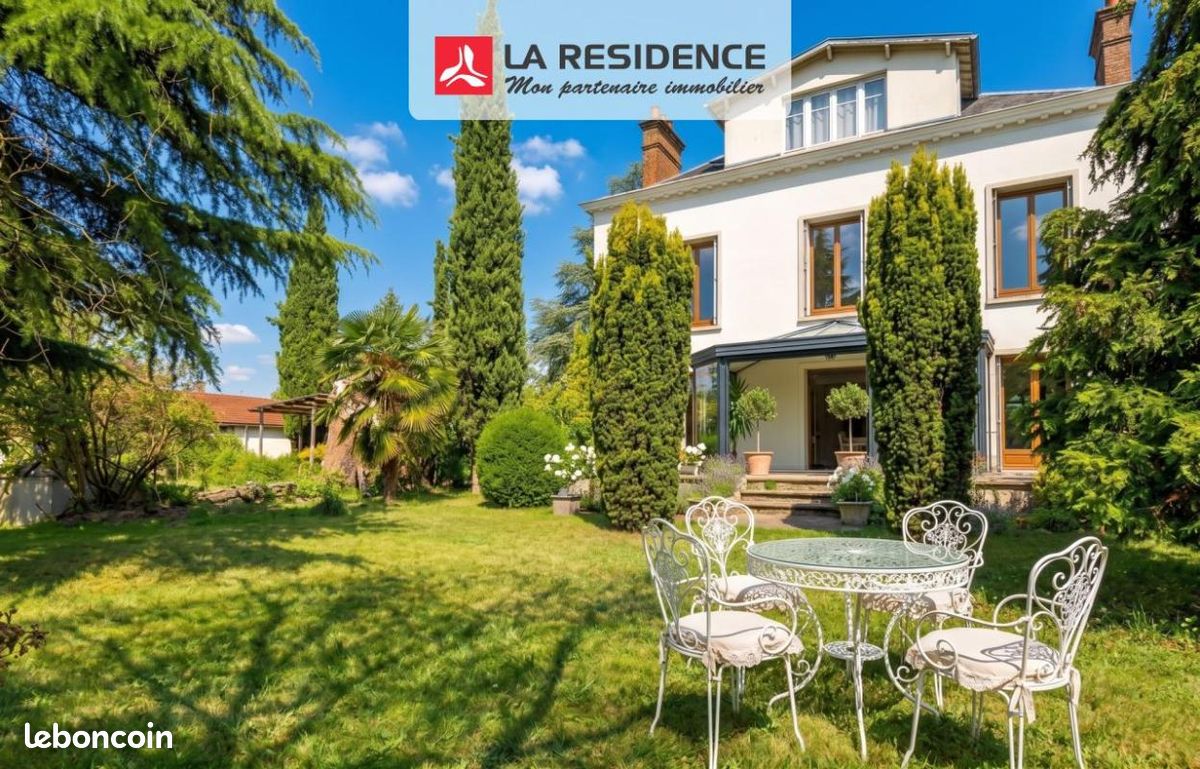 Maison 9 pièces 174 m² · à Ézy-sur-Eure · 174 m² · 372 000 €