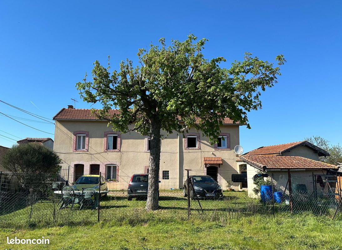 Local commercial 147 m² · à Cuzieu · 147 m² · 240 000 €