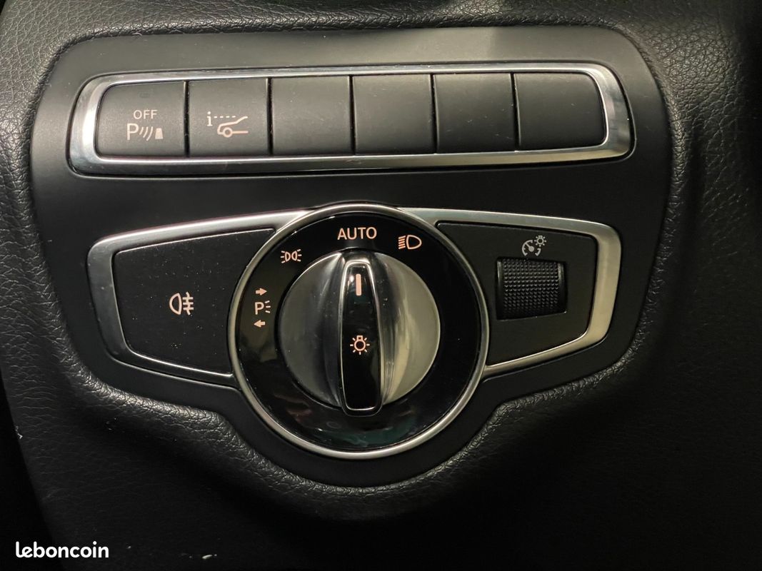 MERCEDES GLC COUPE 220 d 9G-Tronic 4Matic Executive Avec Suivi Mercedes + Régulateur + Clim Auto + Bluetooth + Toit Ou (image 29)