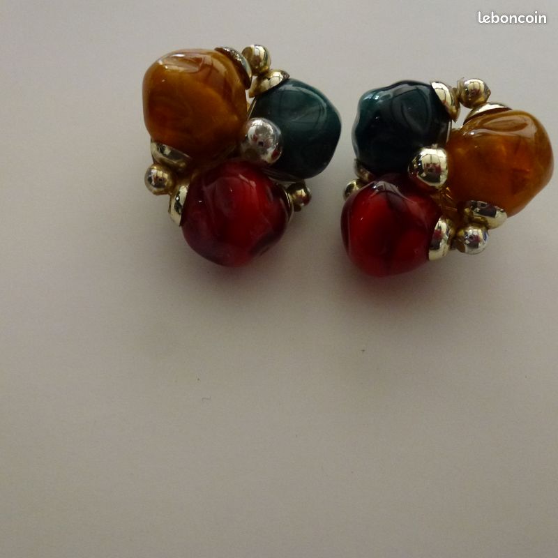 Boucles D'oreilles Clips Vintage – Or Couleur Avec Cabochon Rouge Pailleté, Modèle 5140