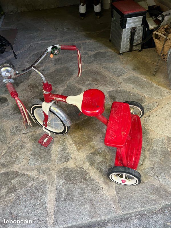 Tricycle enfant radio flyer Vélos