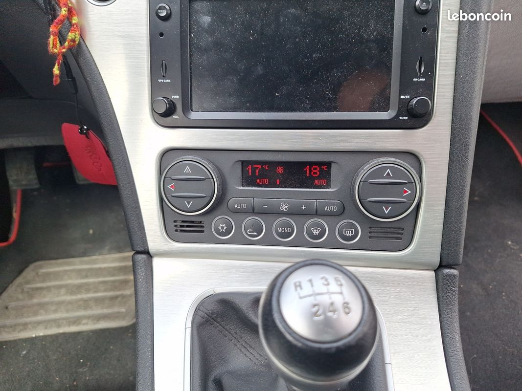 ALFA ROMEO SPIDER 3.2 V6 JTS Q4 260ch CABRIOLET - 77 400 km - Garantie 12 mois (image 24)