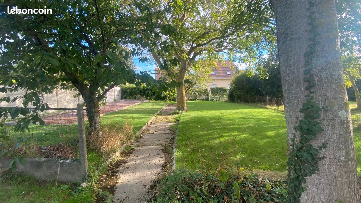7/8mn de CAEN - Terrain de 390m2  66.600 · à Carpiquet · 66 600 €