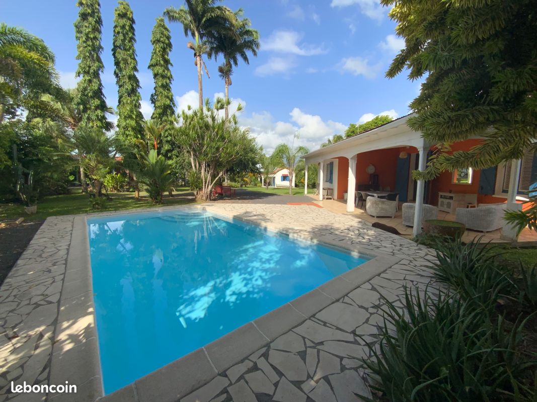 Maison 6 pièces 165 m² · à Baie-Mahault · 165 m² · 699 000 €