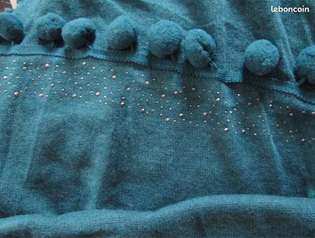 Echarpe bleu canard à pompons avec brillants Neuve (image 2)