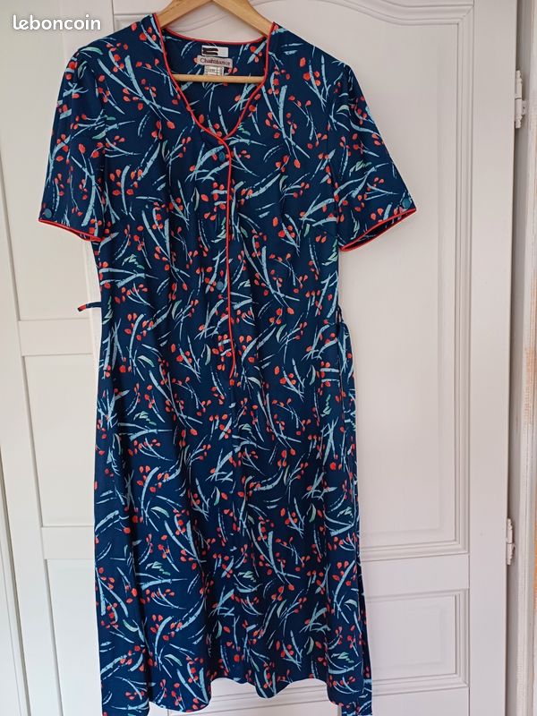 Robe bleu marine manches courtesT44 Vêtements