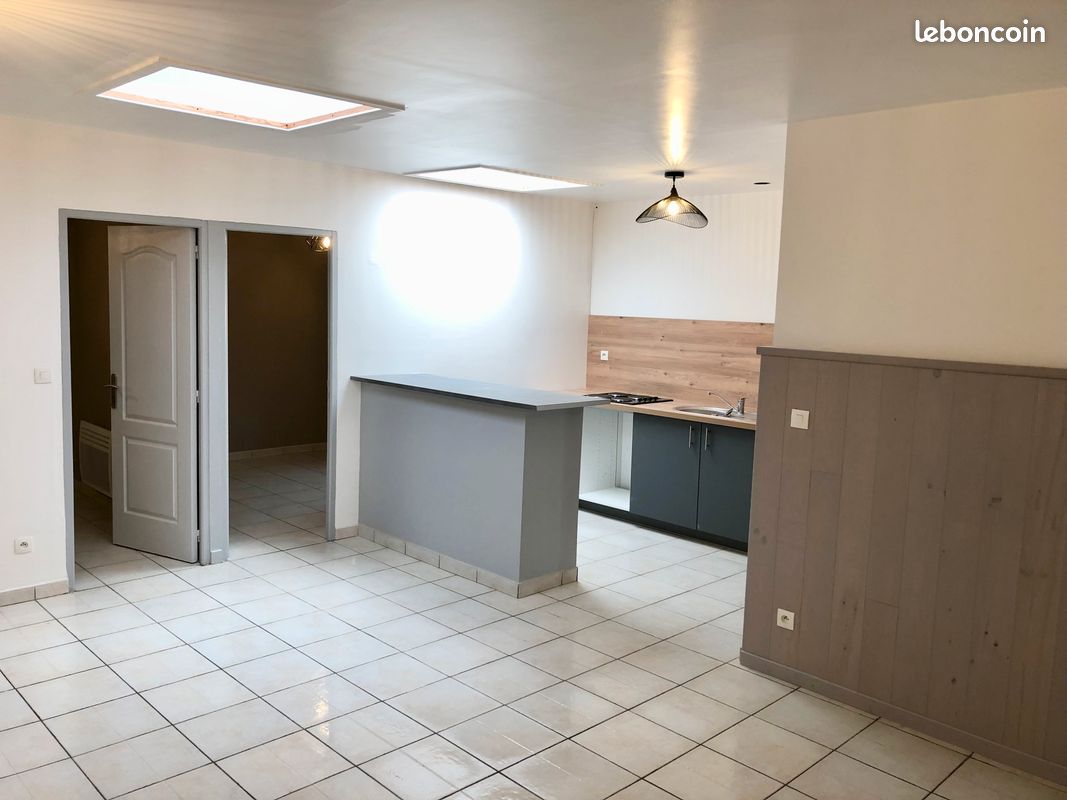 Appartement 3 pièces 94 m² · à Hénin-Beaumont · 94 m² · 670 €