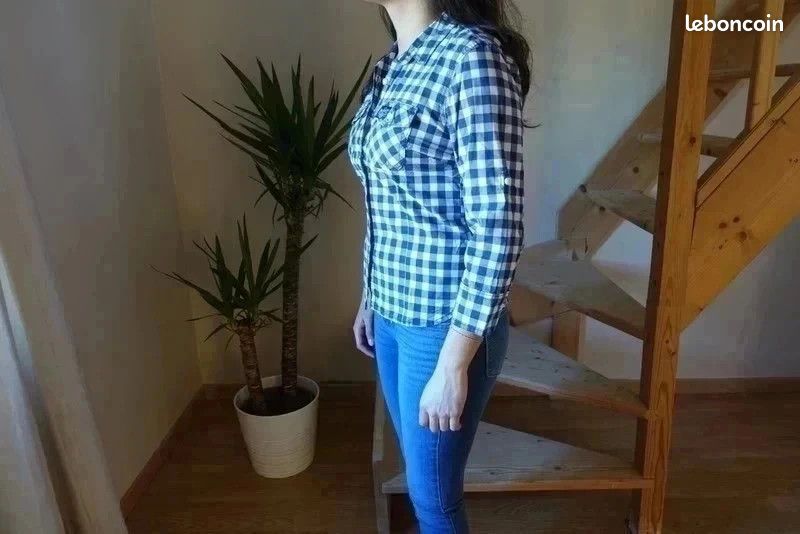 Chemise Blanche et Bleue Marine à Carreaux (image 2)