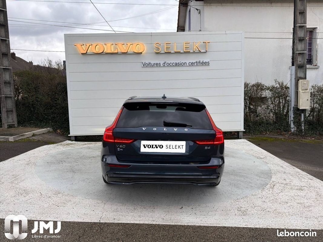 VOLVO V60 B4 197 ch DCT7 Ultra Style Dark (image 3)