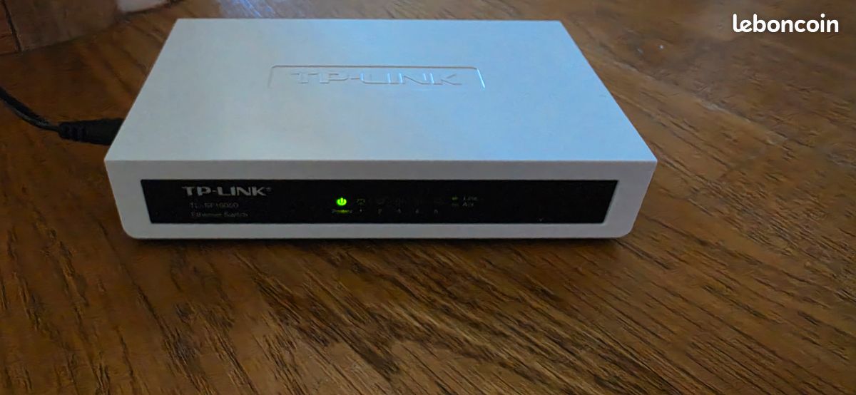 TP LINK - routeur switch (image 1)