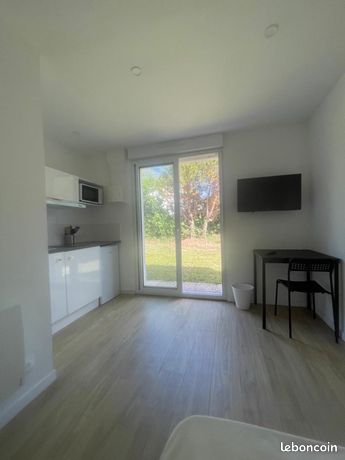 Studio meublé — 2