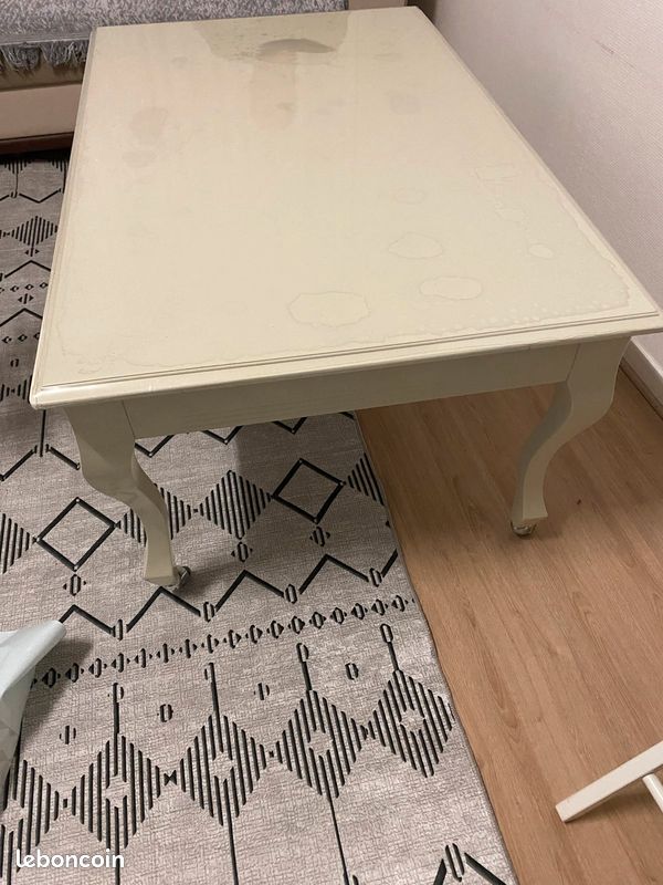 Table (image 1)