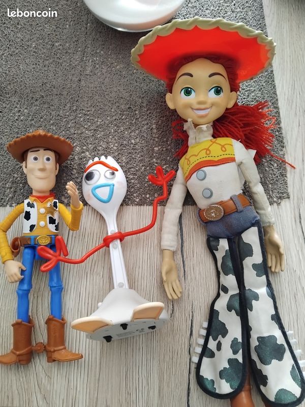 3 figurines Toy Story Jessie, Woody, fourchette (image 1)