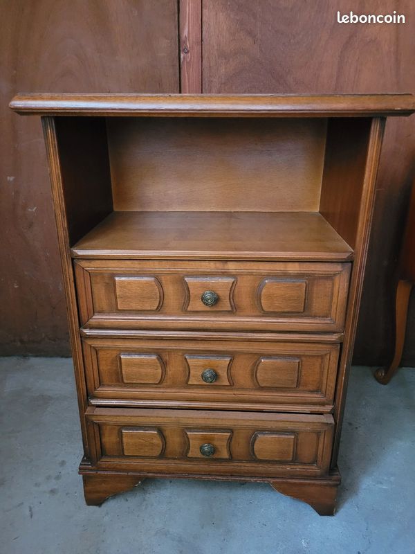 Table de nuit (image 1)