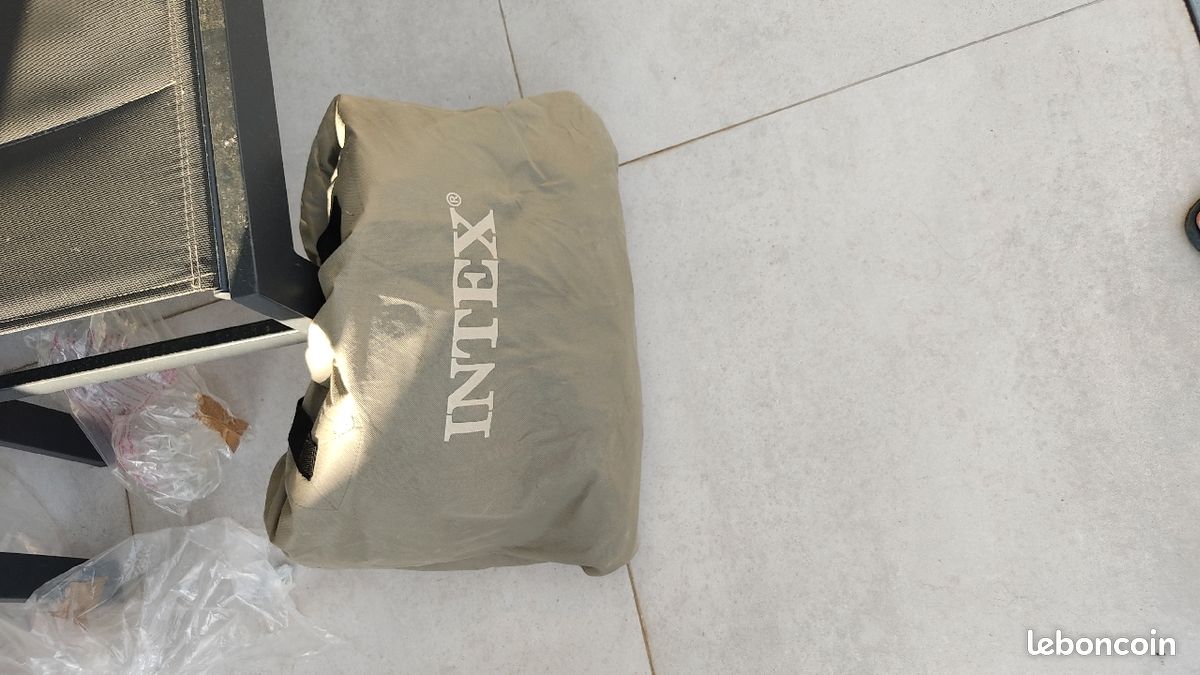 Lit gonflable intex (image 1)