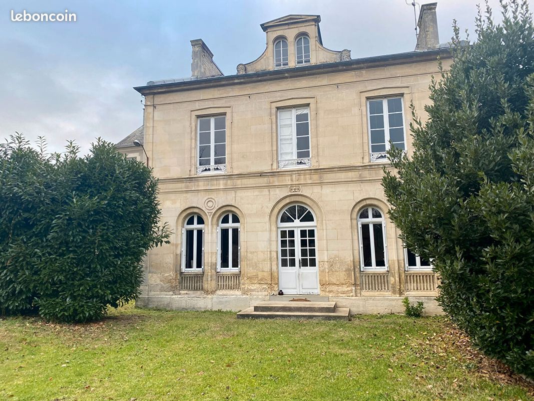 Maison 14 pièces 350 m² · à Falaise · 350 m² · 498 000 €