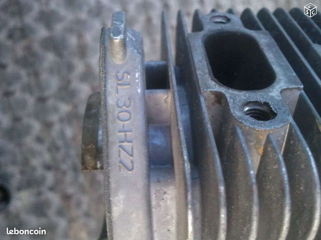 Piston bielle cylindre de moteur 2T (image 2)
