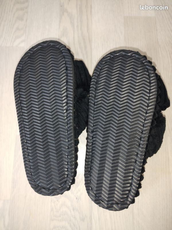 Chaussons claquettes pour femmes (image 2)