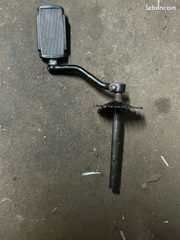 Axe De Pédalier Pour Peugeot 103 - RSM, Lisse D16 L217mm, Neuf, Fabriqué En France