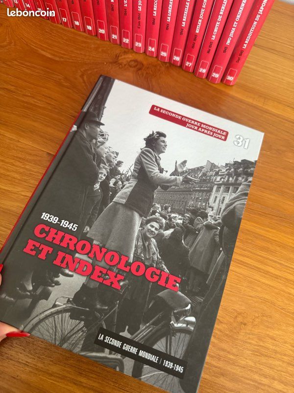 Collection De 22 Livres Sur La Seconde Guerre Mondiale – Reliure Cuir, Langue Française