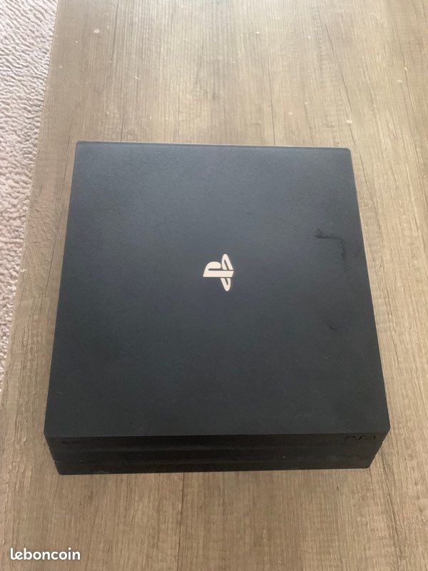 Playstation 4 Slim (image 10)