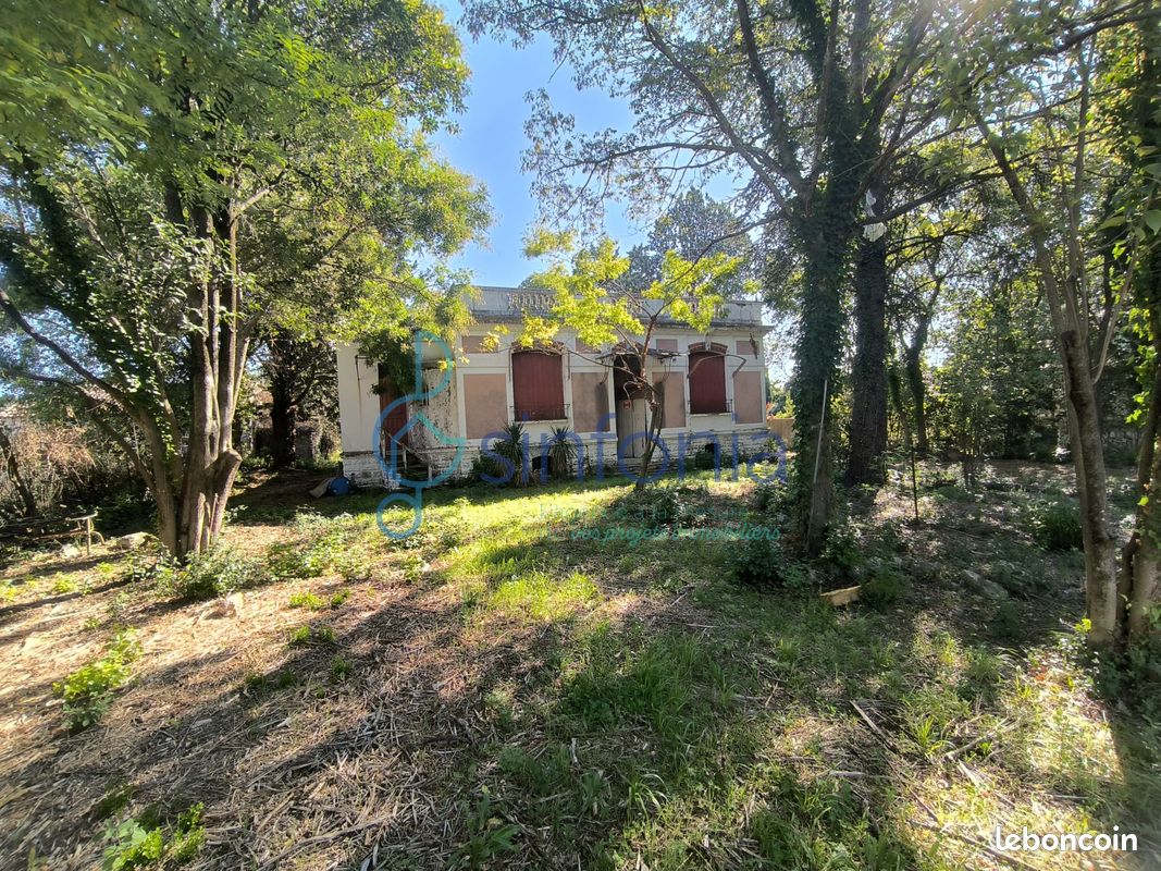 Maison 6 pièces 153 m² · à Saint-Geniès-de-Malgoirès · 153 m² · 235 000 €