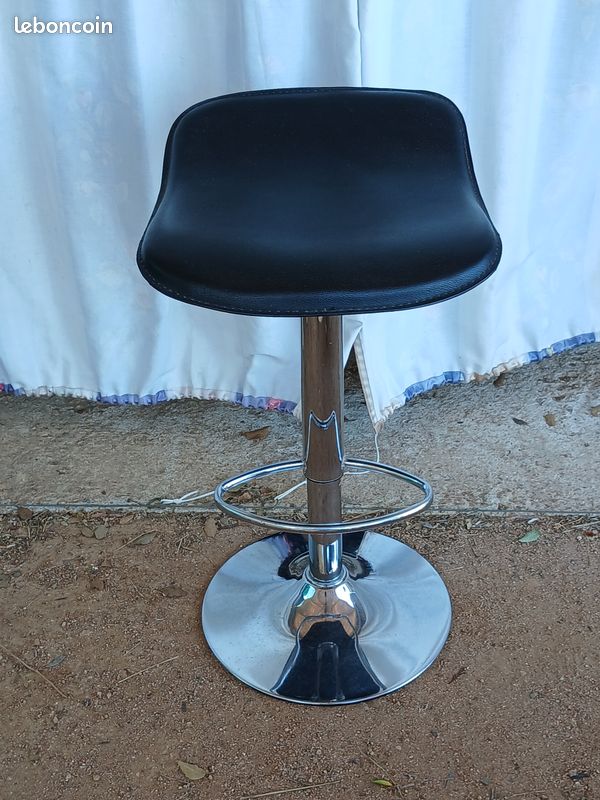 Tabouret de bar design (image 1)